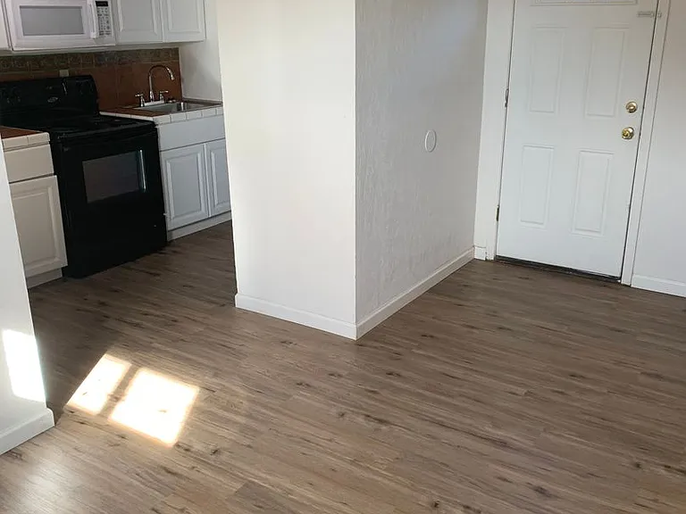 615 N Berry Ave — Photo 5