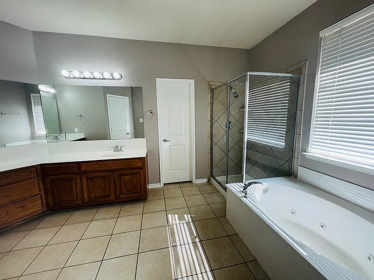 5936 Chisholm Trl — Photo 15