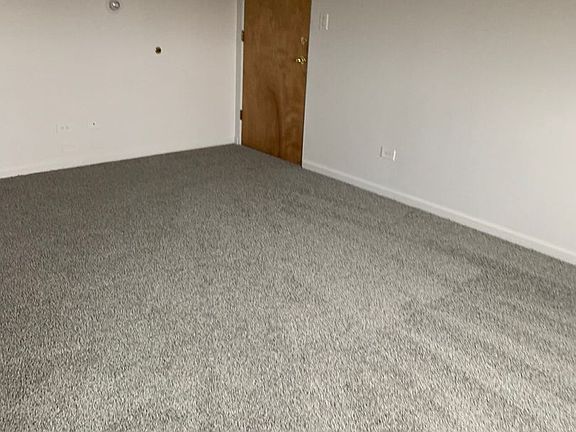 3rd image of 3650 S Lincoln St #8434357