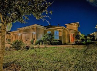 2219 Vista Greens Dr, Sun City Center, FL 33573