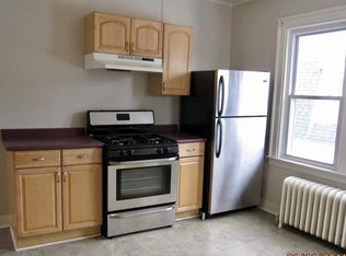 242 Quaker Ln S #3, West Hartford, CT 06119