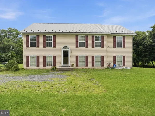 12558 Path Valley Rd, Willow Hill, PA 17271