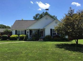 2416 Monroe St, Waynesboro, VA 22980