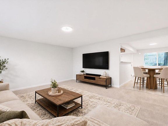 3rd image of 130 Vassar Cir