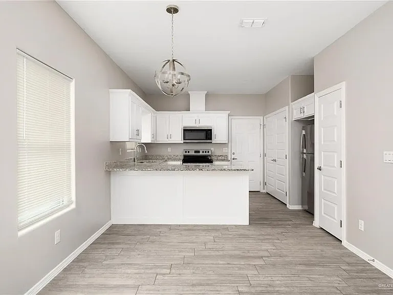 1723 Davenport St #2 — Photo 5