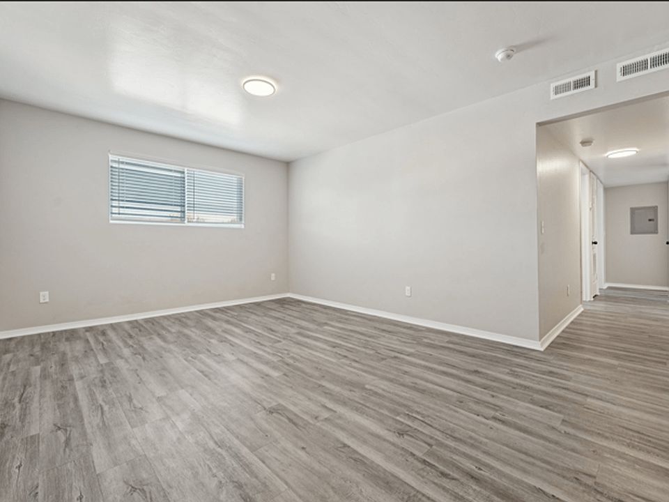 1st image of 6009 Short St