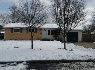 17 Yalta Dr, Central Islip, NY 11722