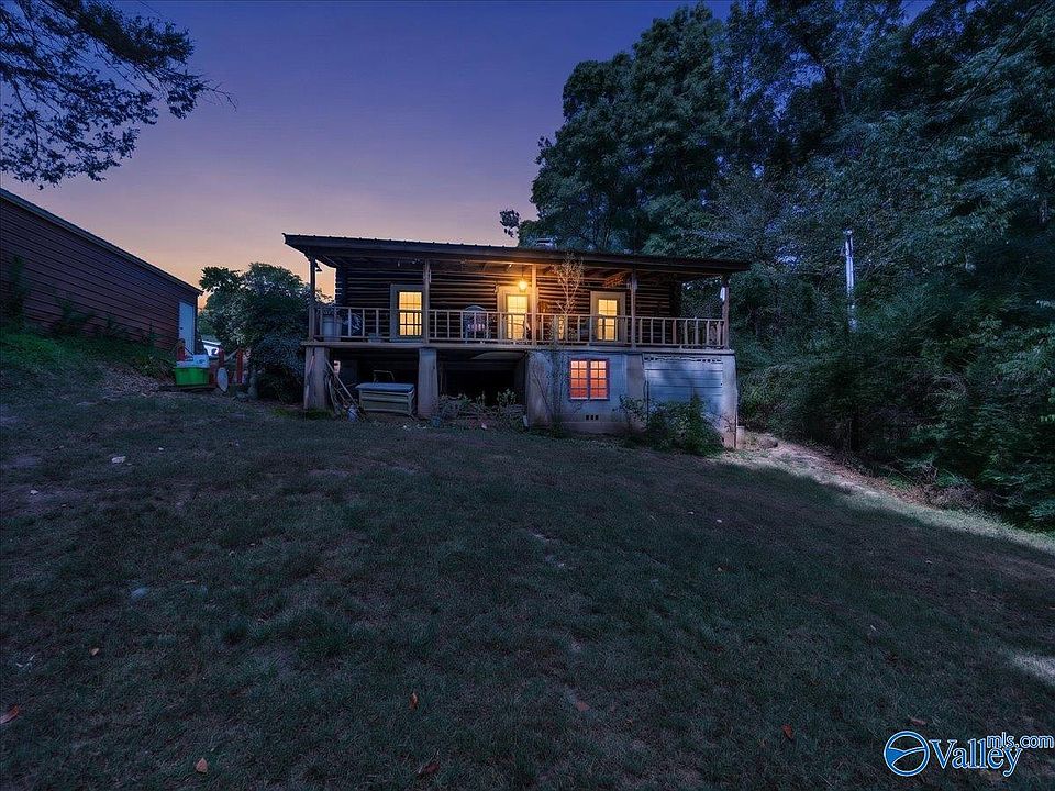 1st image of 820 Dogwood Ln