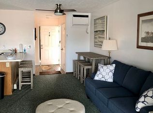 228 W Lakeshore Dr APT F, Port Clinton, OH 43452