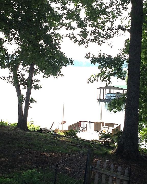 2nd image of 8772 Peninsula Dr