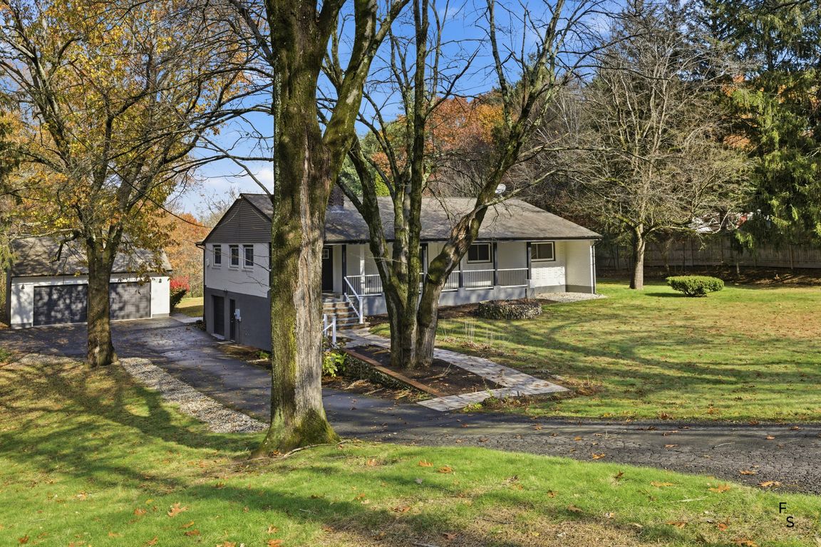 next background image