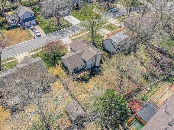 3rd image of 1910 E Sunvale Dr