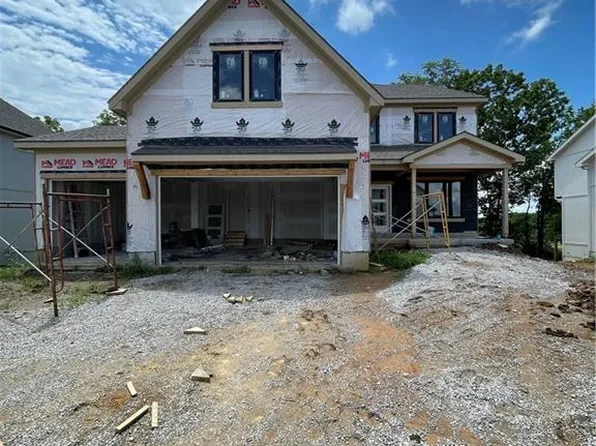 1957 Longview Dr, Liberty, MO 64068