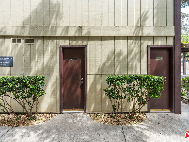 5870 Benner St #304 — Photo 35