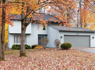 6817 Jayhawk Cir, Baldwinsville, NY 13027
