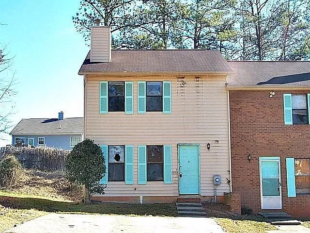 5574 Windwood Rd photo 1
