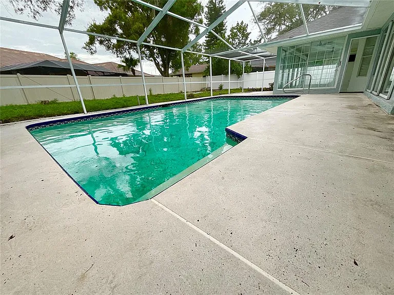 1307 Belcher Dr — Photo 8