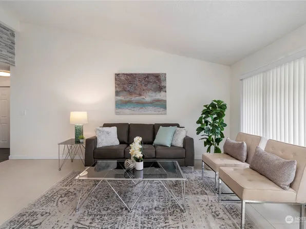 15206 NE 8th Street #E7, Bellevue, WA 98007