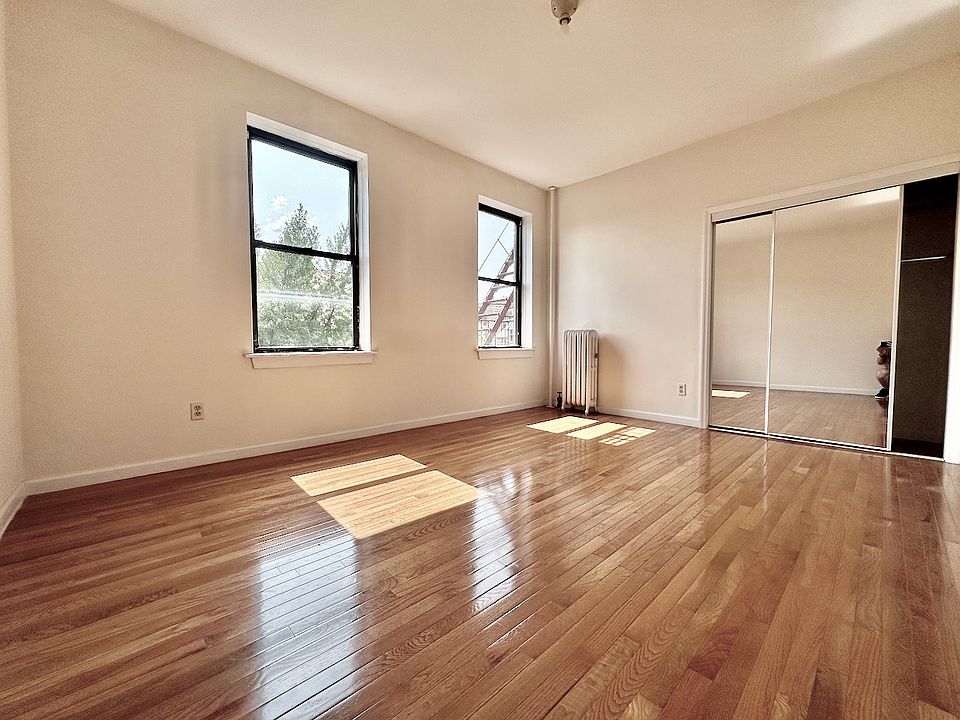 1st image of 585 Isham St APT 4i