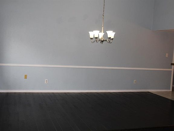 3rd image of 1504 Jabbet Dr