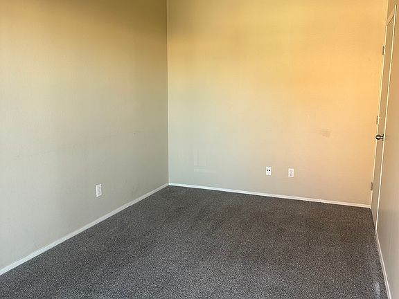 4th image of 990 Margarita Dr #A