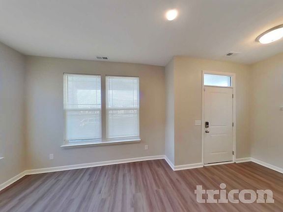 3rd image of 303 Thomas Point Dr
