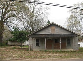 100 E Main St, Savannah, TN 38372