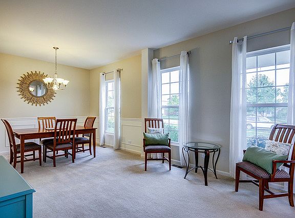 3rd image of 11541 Glenn Cir