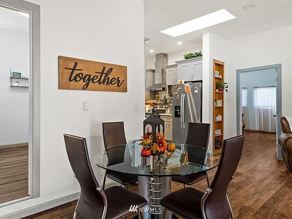 4th image of 1809-1811 99th St E #1809B
