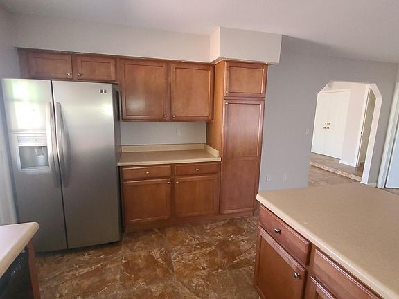 4th image of 8520 W Lawrence Ln