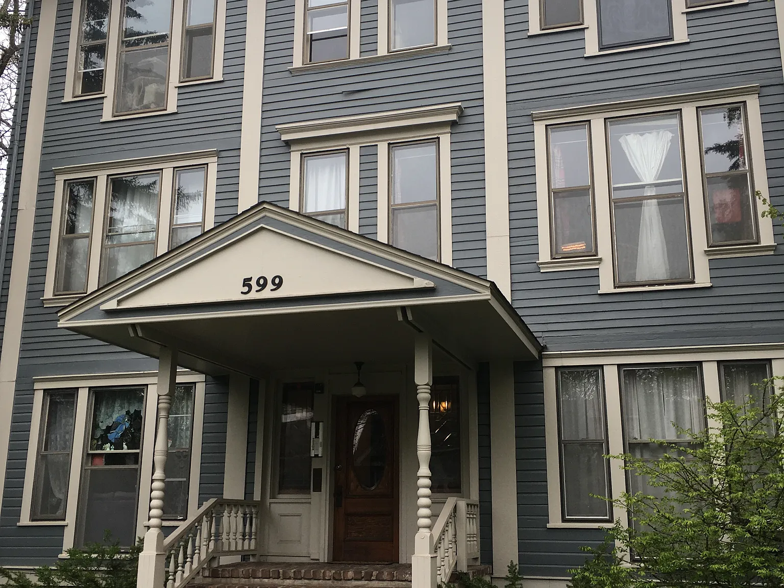 2 bed, 1100 sqft, $1,810 — Photo 1