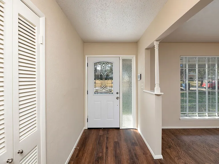 1605 Arrowhead Dr — Photo 5