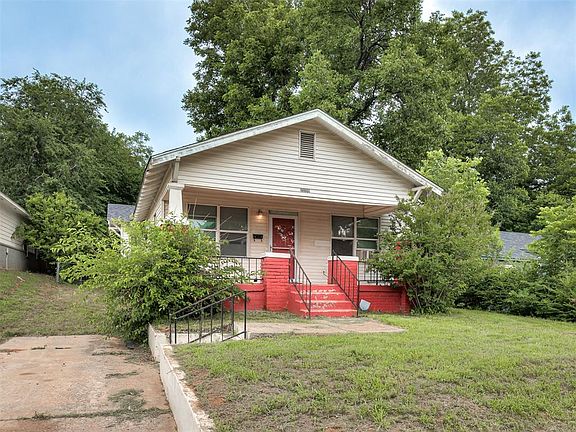 2nd image of 2109 NE 12th St