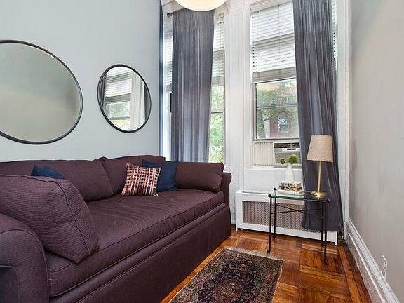 3rd image of 271 W 11th St APT 3B