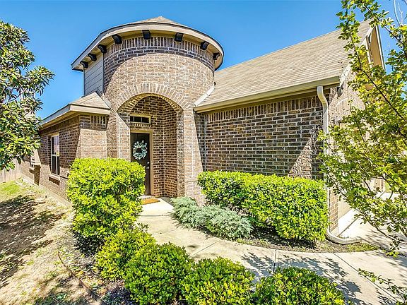 3rd image of 2613 Frisco Wood Dr