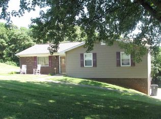3295 Naomi Dr, Morristown, TN 37814