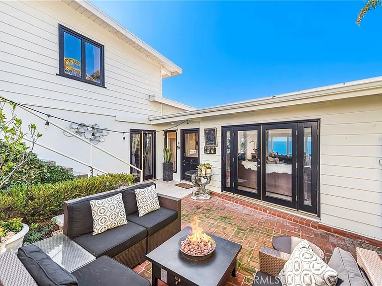 875 Coast View Dr — Photo 14