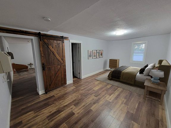 2nd image of 205 Oskaloosa St #107
