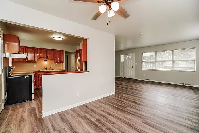 4 bed, 2.0 bath, 1129 sqft, $1,695 — Photo 4