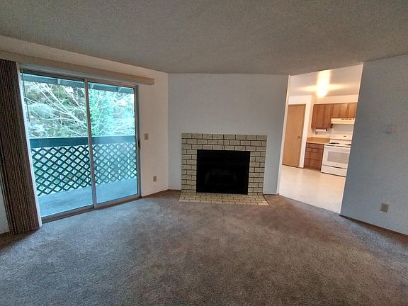 5th image of 13215 98th Avenue Ct E #D