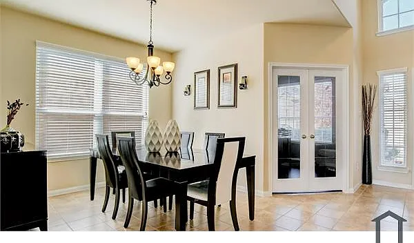 6 bed, 3094 sqft, $3,600 — Photo 4