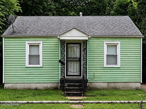 2nd image of 1800 Beech St