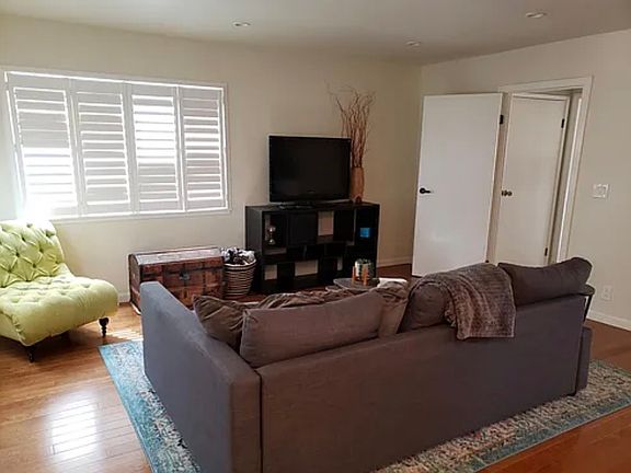 5th image of 1813 Wright St #1
