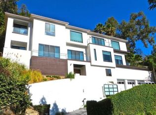 9307 Readcrest Dr, Beverly Hills, CA 90210