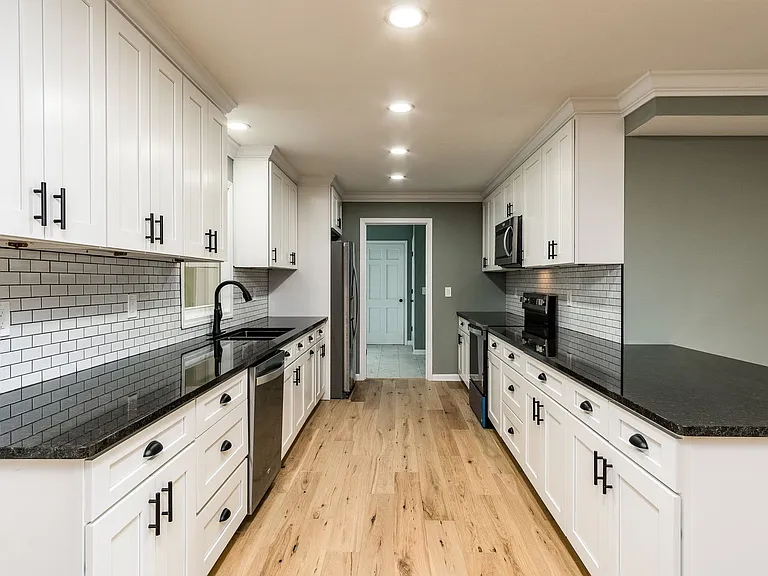 101 McCormick Cir — Photo 10