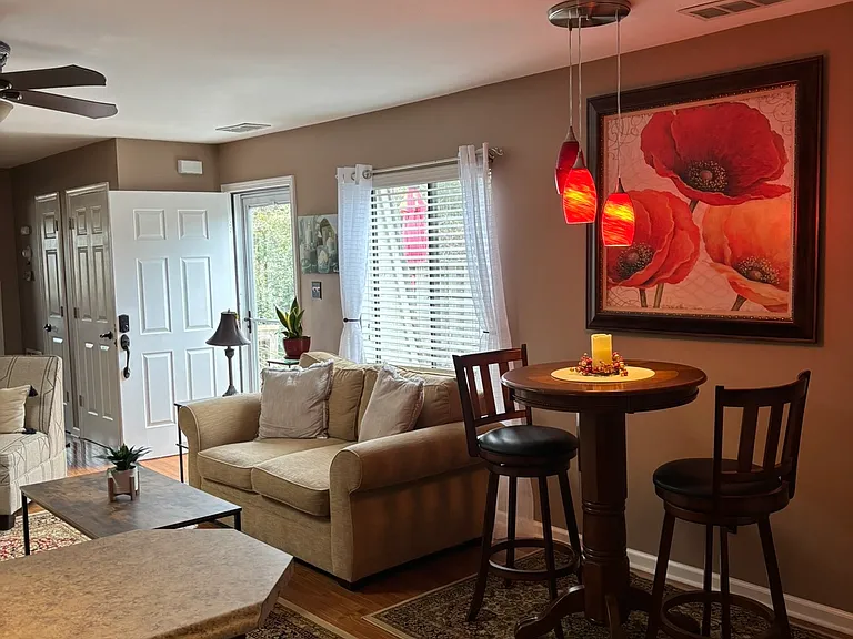 2608 Neptune Way — Photo 4