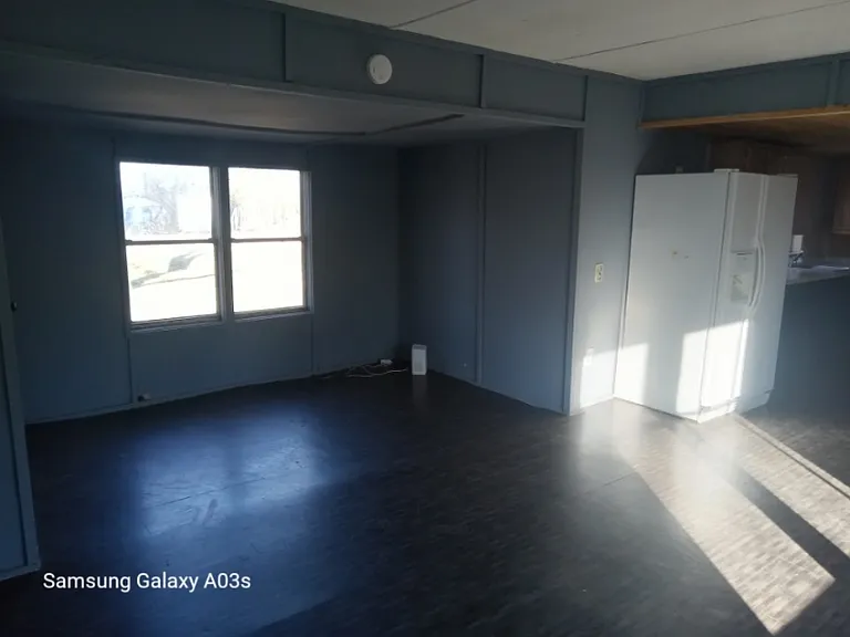 90 Dorothy Ln — Photo 7