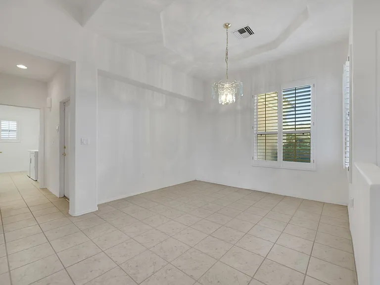 10817 Windledge Ave — Photo 5