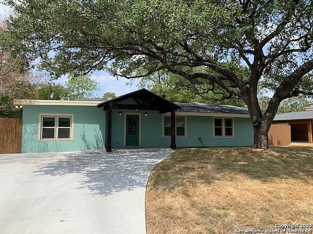1st image of 121 Brees Blvd