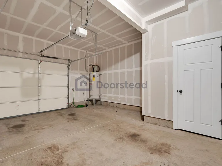 1333 Chelsea Walk NE — Photo 24